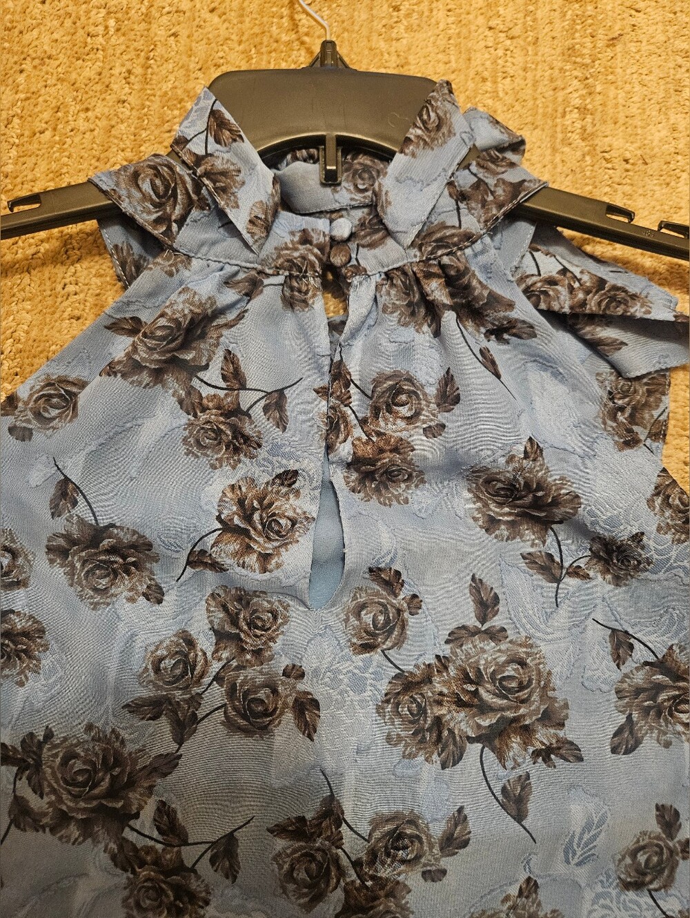 Torrid Size 1 Blue Floral Tie Neck Sleeveless Blouse | 14/16 | Romantic Feminine - Picture 7 of 15